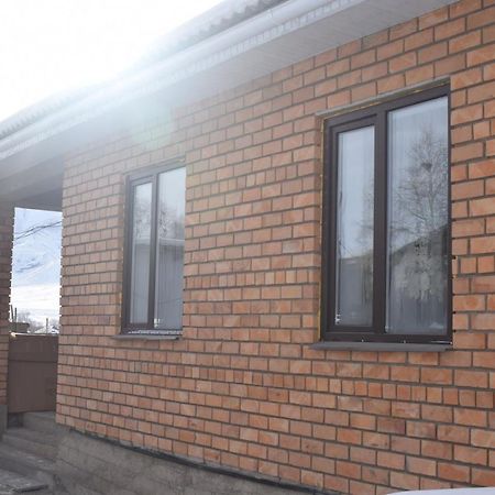 Kyzart Guesthouse Bagysh Bagian luar foto